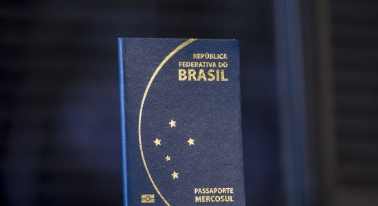 Turistas brasileiros terão que pagar taxa extra para viajar à Europa