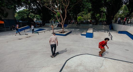 Pista de skate no Clube Esportivo Municipal da Mooca, em São Pualo