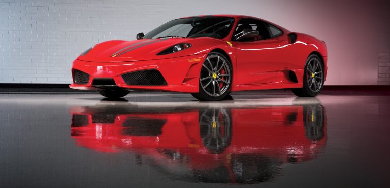 2009 Ferrari 430 Scuderia. Preço estimado entre R$ 796 mil e R$ 955 mil