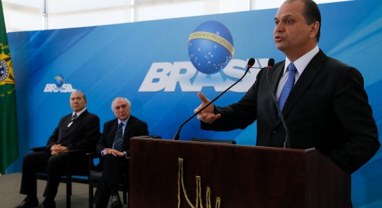 O ministro da Saúde, Ricardo Barros, em cerimônia no Palácio do Planalto