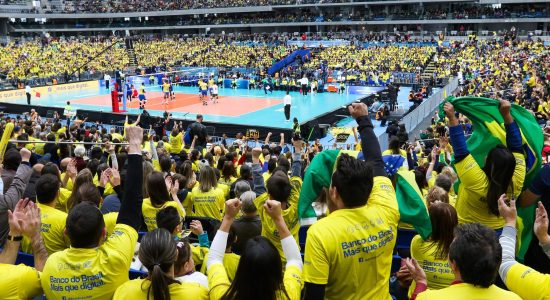 Brasil derrota a Rússia e garante vaga na final