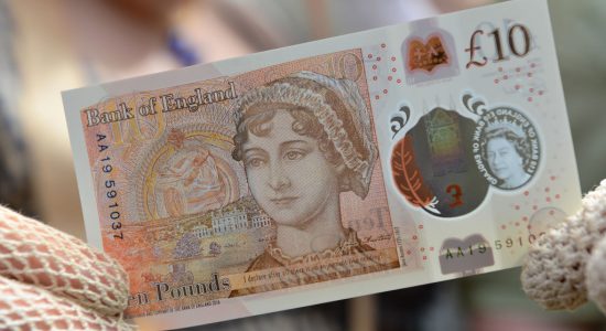 Nota de 10 libras com o rosto de Jane Austen