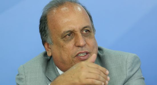 Governador do Rio de Janeiro (RJ), Luiz Fernando Pezão, afirmou que espera normalizar folha de pagamentos em agosto