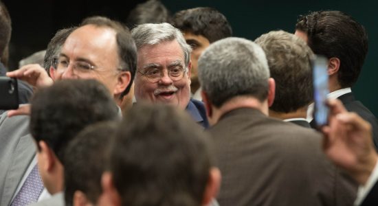O advogado do presidente Michel Temer, Antônio Cláudio Mariz, na reunião da CCJ