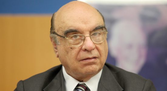 PSDB informou que irá retirar o deputado Bonifácio de  Andrada da CCJ