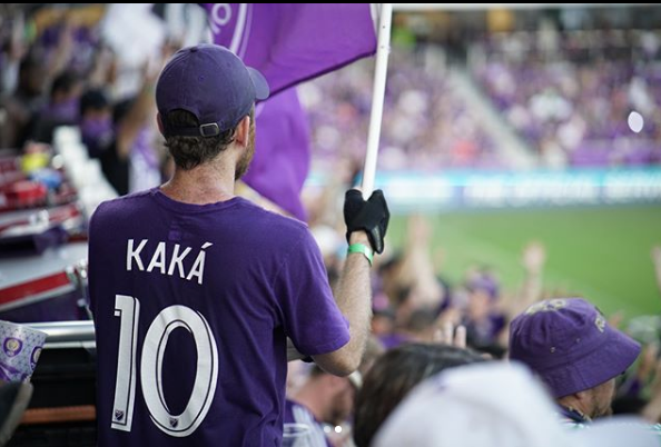 Emoção! Kaká chora em sua despedida do Orlando City