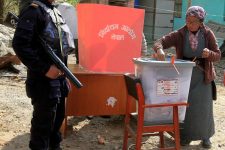 Nepal promove votação tranquila por todo país