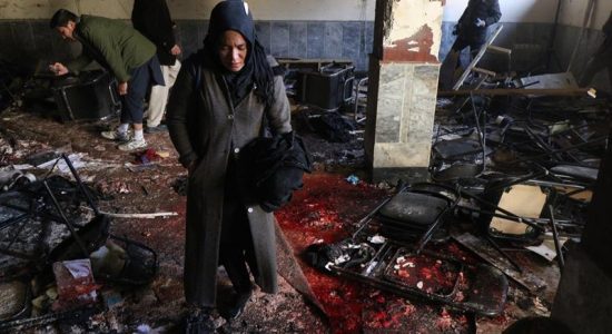 Cabul chora mais um atentado violento