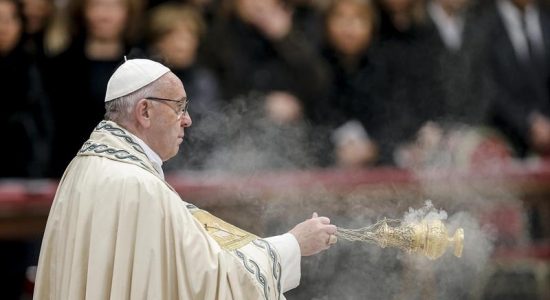 Papa Francisco condena conflitos entre homens