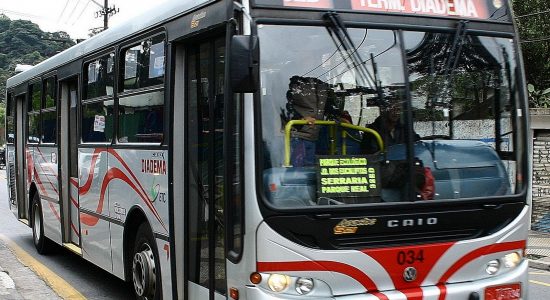 Justiça suspende aumento na tarifa dos ônibus em SP