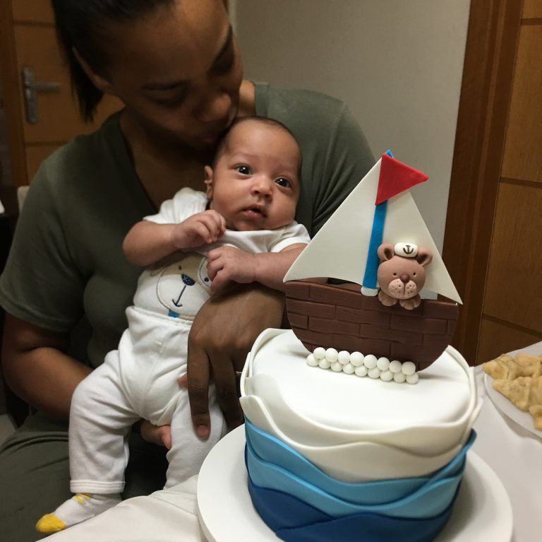 Elaine Martins celebra 1 ano do filho Joabe