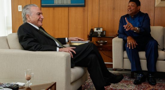 Presidente Michel Temer durante encontro com apóstolo Valdemiro Santiago