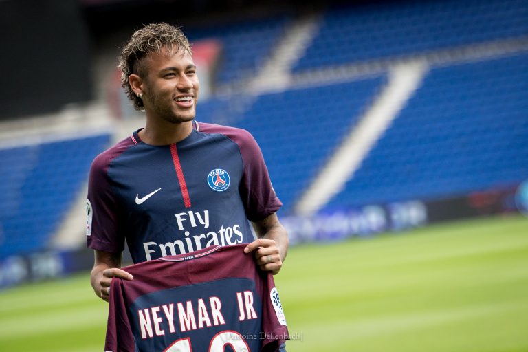 Neymar foi o mais caro, quando trocou o Barça pelo PSG: R$ 862,6 milhões