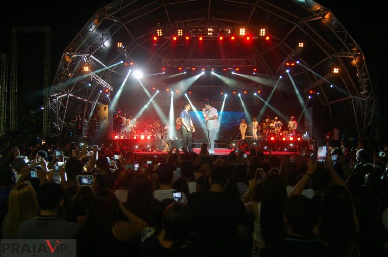 Thiago Makie gravou DVD na praia de Marataízes