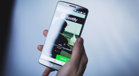 Gravadora processa Spotify nos EUA e pede US$ 1,6 bilhão