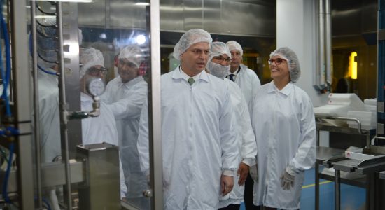 Ministro da Saúde, Ricardo Barros, durante inauguração da linha final de produção da vacina contra febre amarela na unidade Libbs Farmacêutica
