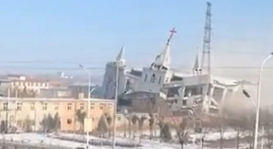 Igreja foi demolida com escavadeiras e dinamites, denunciam ativistas