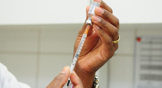 Vacina da Moderna alcançou 94% de eficácia