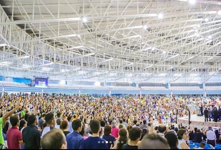 Cerca de 5 mil pessoas participam de culto na AD. Canaã, em Fortaleza