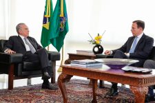 MC_Presidente-Michel-Temer-e-prefeito-eleito-Sao-Paulo-Joao-Doria_00110252016