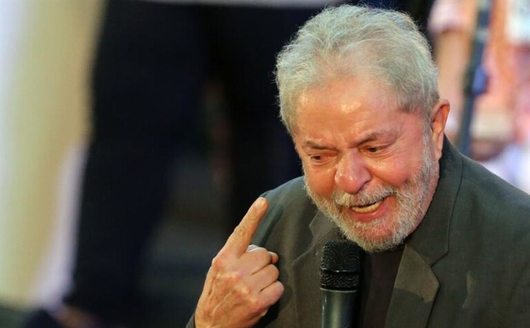 Ex-presidente Lula diz que é inocente