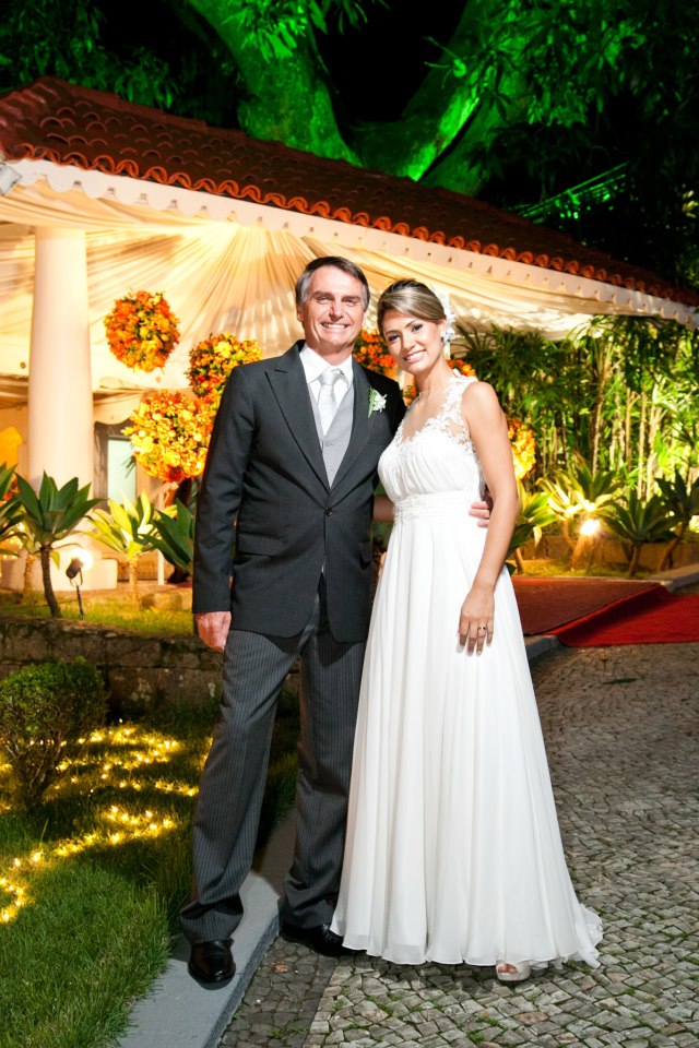 Michelle de Paula com o marido Bolsonaro