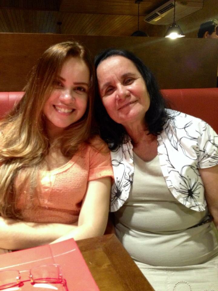 Sarah Farias e sua mãe Val Farias