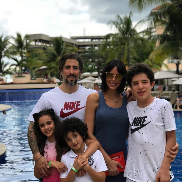 Marcos Mion e família