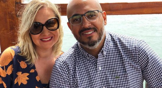 Pastor Samuel Silva e pastora Denise Gonçalves renovam os votos do casamento