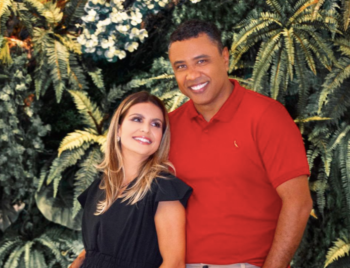 Aline Barros é casada com Gilmar Santos desde 2000