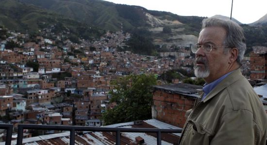 Raul Jungmann em visita a cidade Medellín, na Colômbia