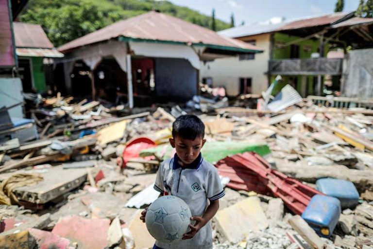 Terremoto na Indonésia fez mais de 1,4 mil vítimas