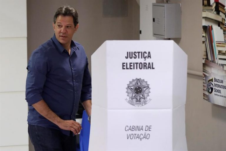 Haddad vota em São Paulo