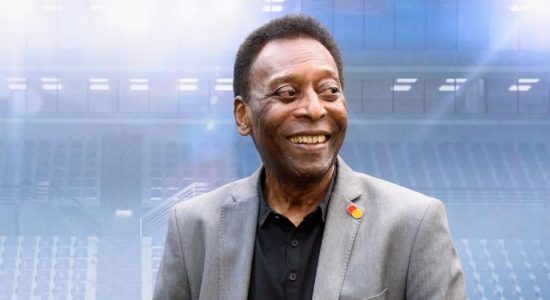Pelé foi homenageado pela Fifa por conta do aniversário de 80 anos