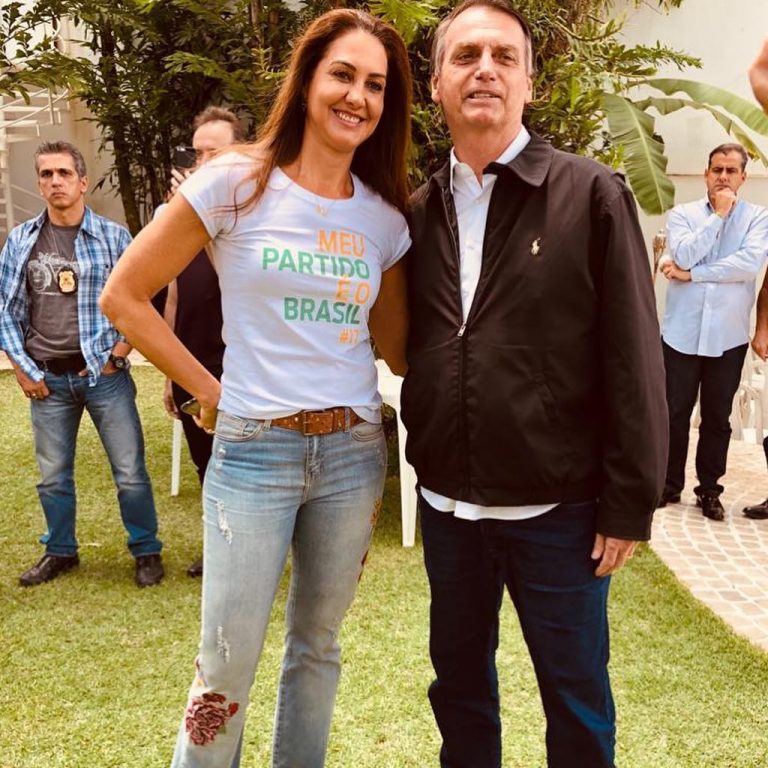 Ex-jogador de vôlei e esposa de Bernadinho, Fernanda Venturini, se reuniu com o candidato Jair Bolsonaro