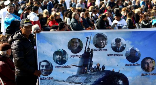 Submarino sofreu implosão, segundo Marinha argentina
