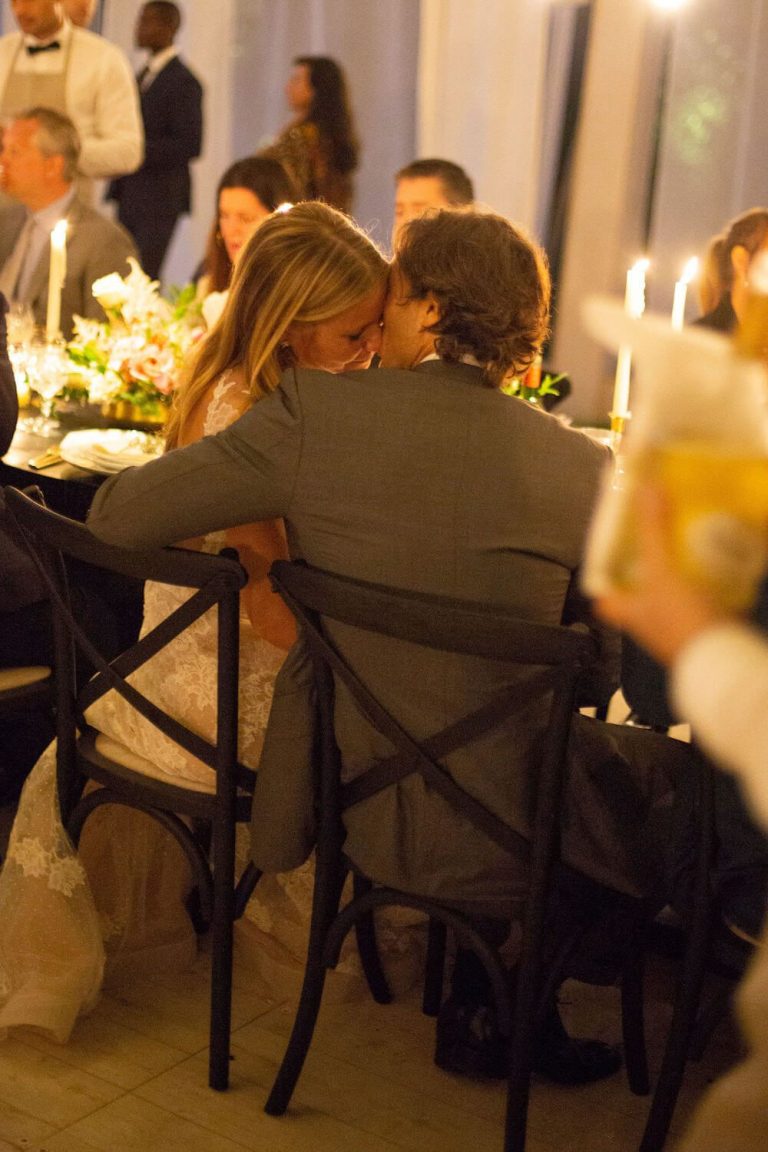 Gwyneth Paltrow divulgou álbum de fotos do seu casamento com o produtor Brad Falchuk