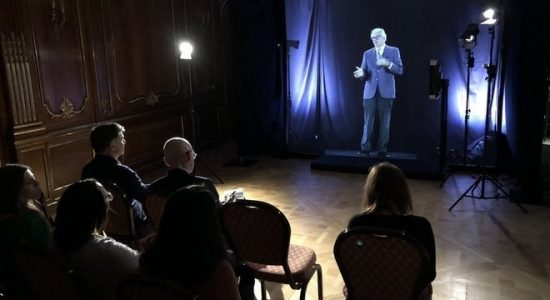 Professores darão aula em Hologramas na Inglaterra