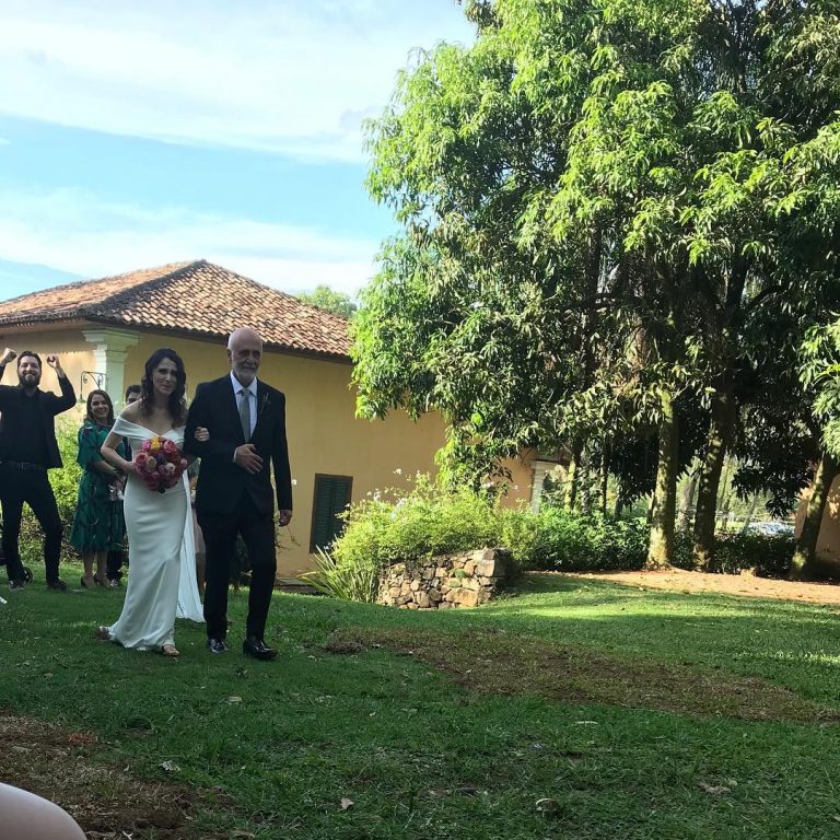 Leonardo Gonçalves casou com Glauce Cunha, apresentadora do programa Caixa de Música, da TV Novo Tempo
