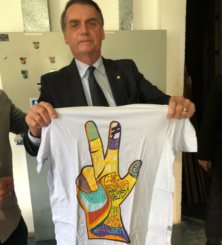 Jair Bolsonaro visita Santuário de Aparecida e Canção Nova