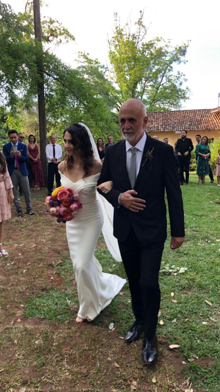 Leonardo Gonçalves e Glauce Cunha se casam em Itu