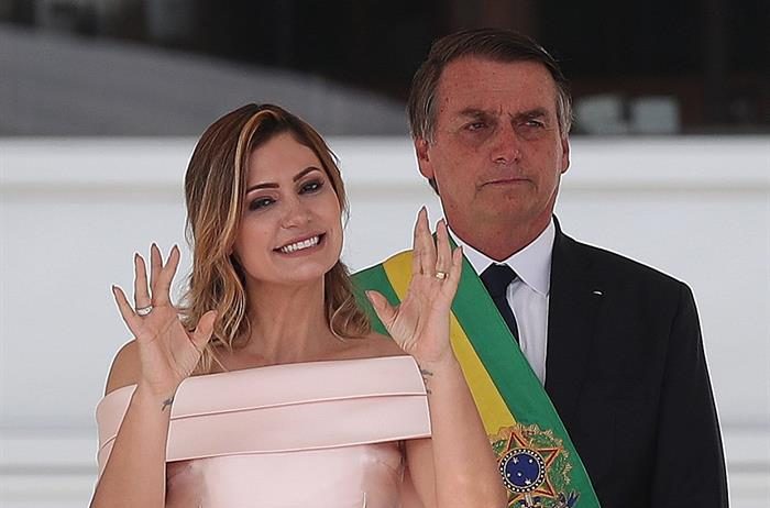 Michelle Bolsonaro faz discurso de agradecimento em libras