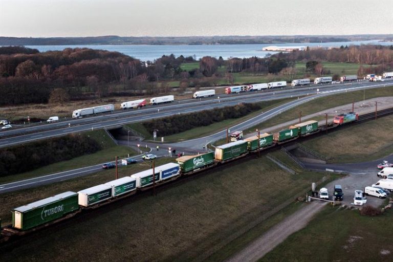 Temporal na Dinamarca causa acidente ferroviário e mata seis pessoas