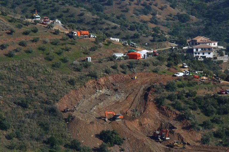 Resgate de Julen Roselló de poço na Espanha pode demorar dias