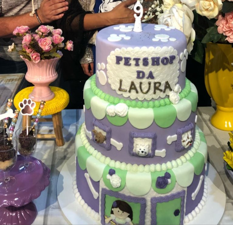 Laura Brum fez 9 anos e ganhou festa com tema Pet Shop