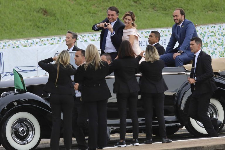 Presidente eleito Jair Bolsonaro chega ao Congresso Nacional para a solenidade de posse.