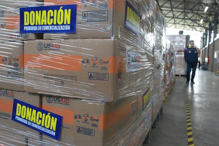 Crise na Venezuela se agravou após Maduro recusar ajuda humanitária
