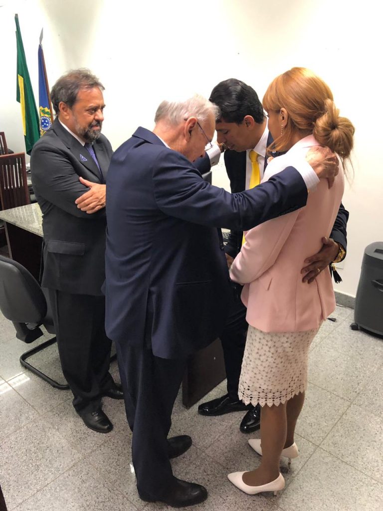 Senadores eleitos em outubro tomam posse em Brasília