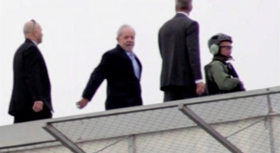 Lula foi autorizado a ir ao velório do neto