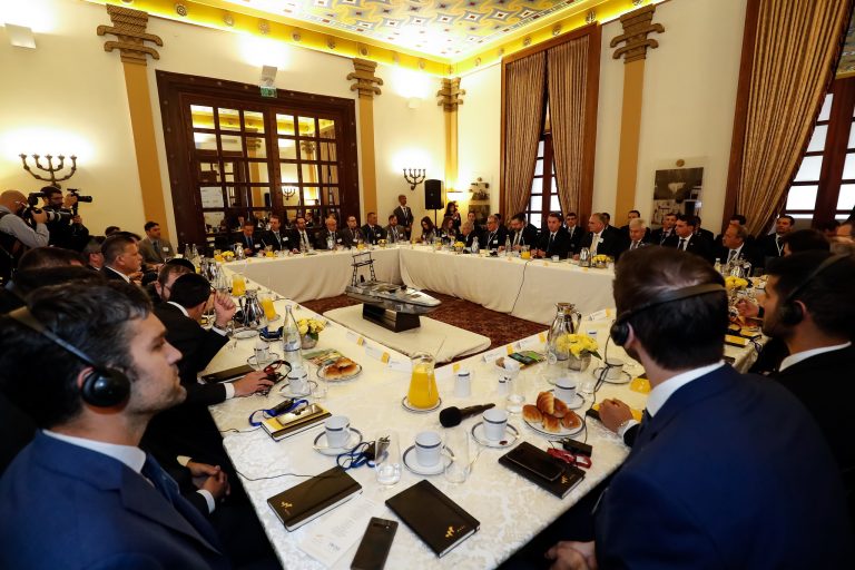 Jair Bolsonaro promove café da manhã com CEOs israelenses